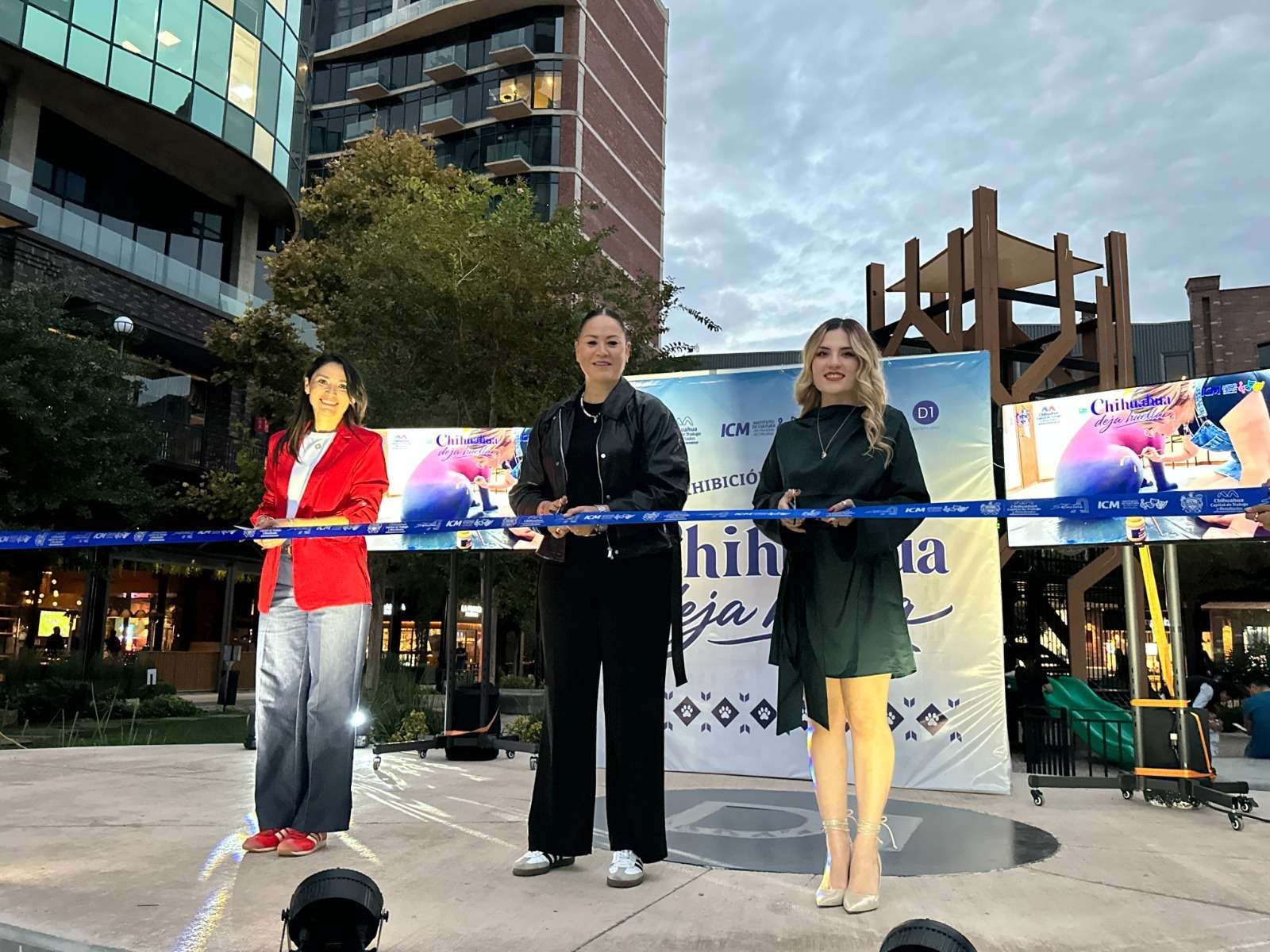 Inaugura Municipio exposición Chihuahua Deja Huella en Distrito 1