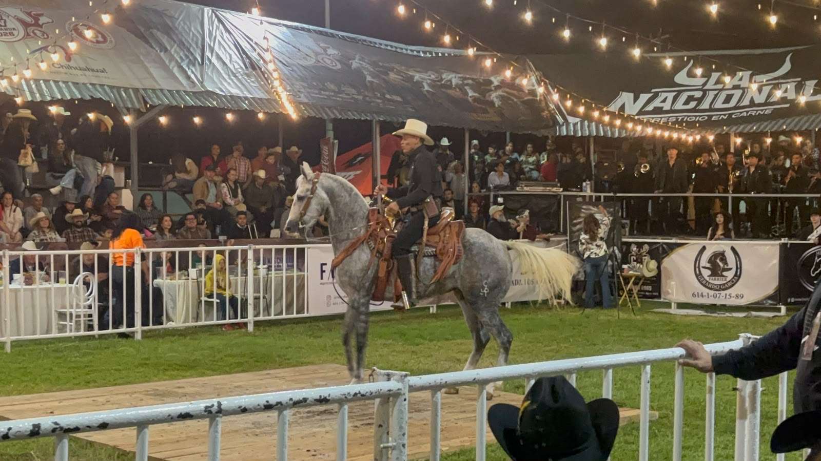 Exhiben a cabalgados bailadores de Expogan 2026