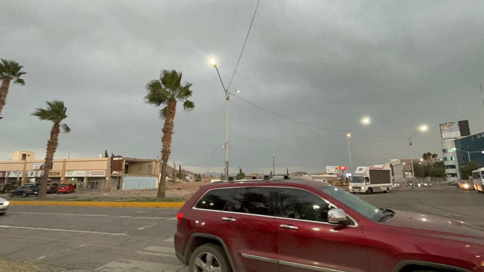 Cae lluvia moderada en varios sectores de la ciudad 