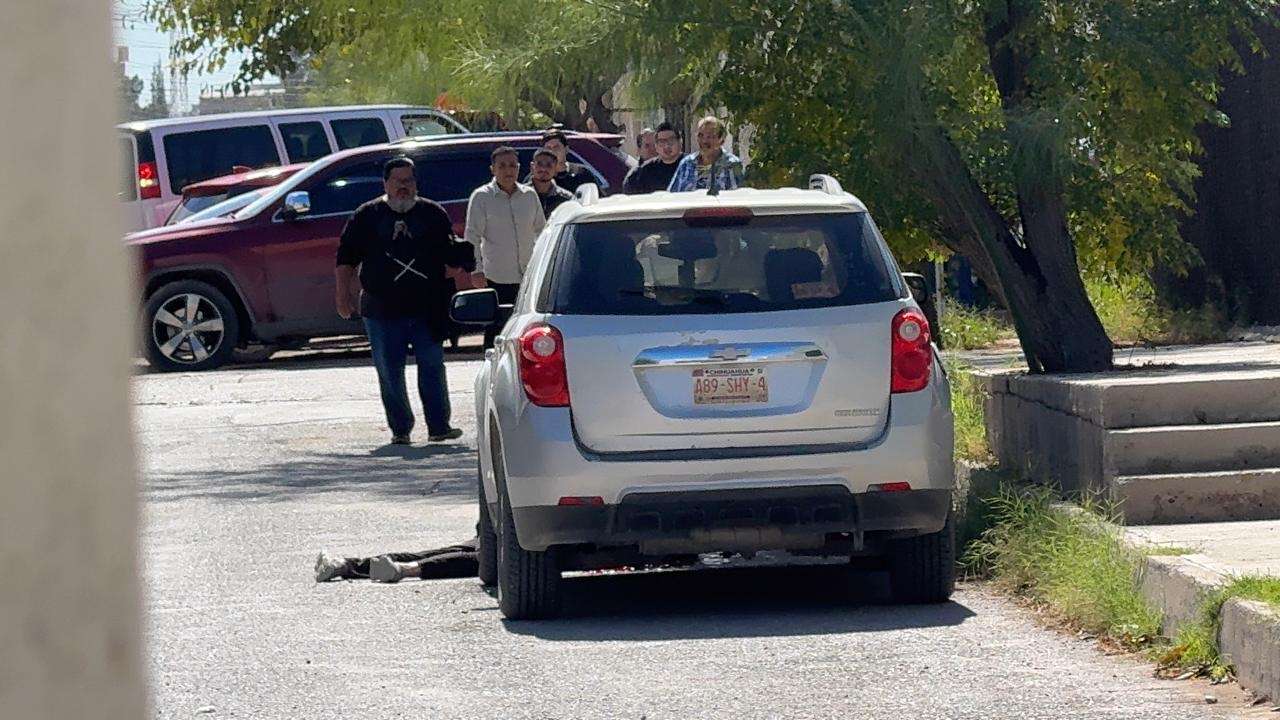 Asesinan a hombre cuando ayudaba a una persona en silla de ruedas