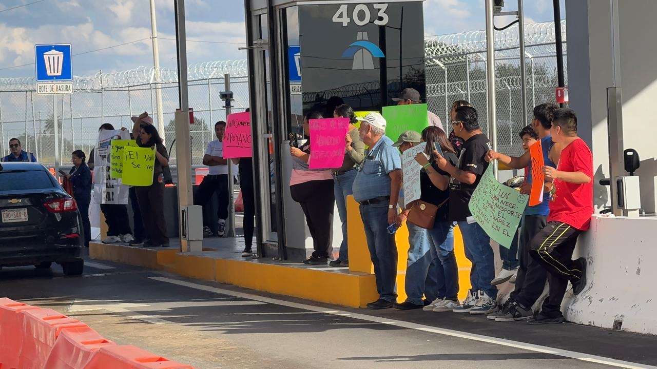 Toman puente Guadalupe-Tornillo por falta de transporte