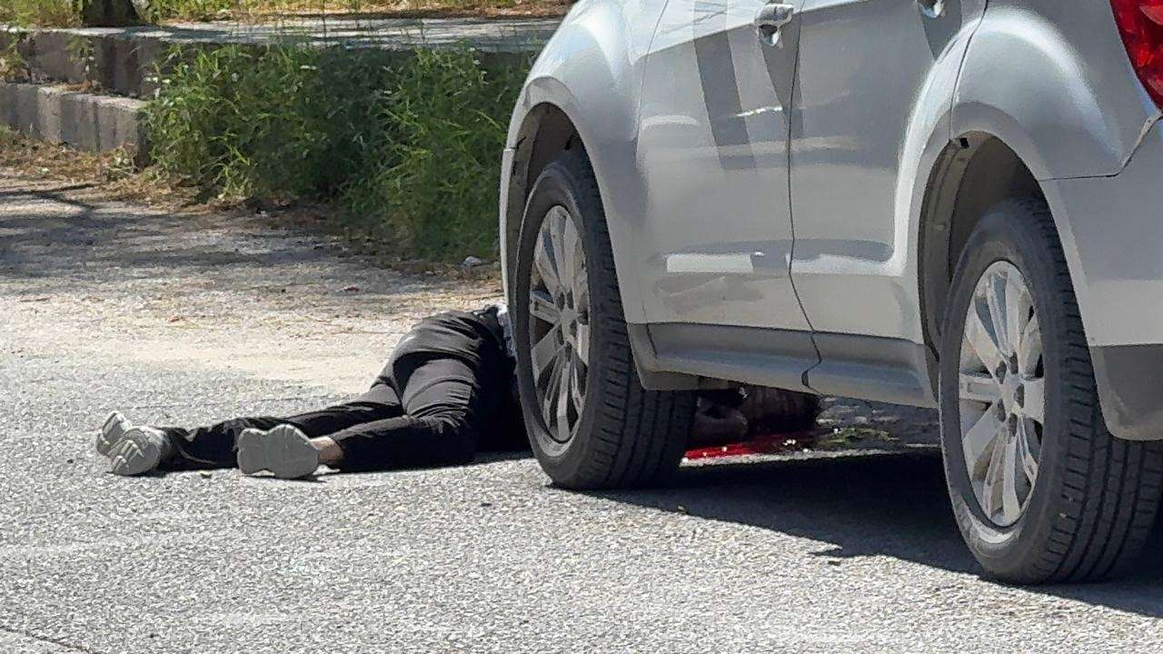 Asesinan a hombre cuando ayudaba a una persona en silla de ruedas