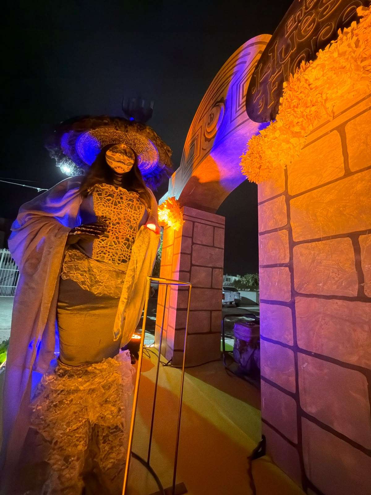 Suspende lluvia desfile de Día de Muertos en Delicias
