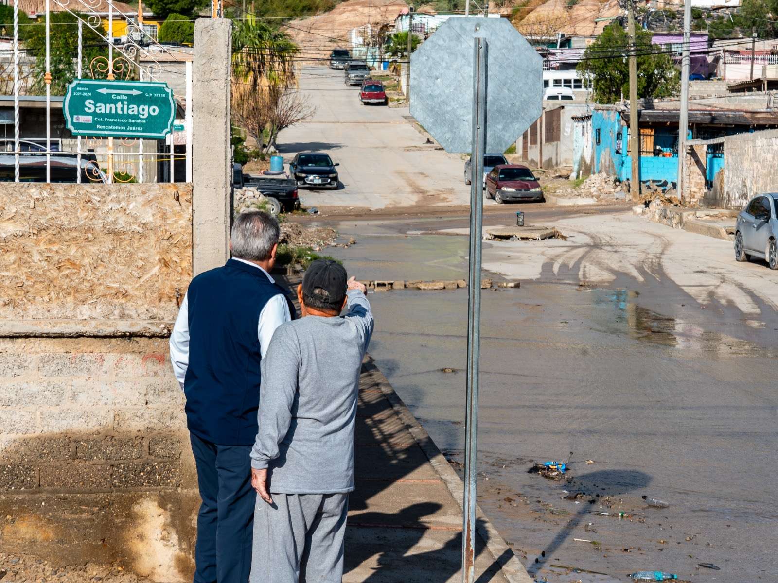 Despliegan maquinaria para atender emergencia por lluvias en el norponiente