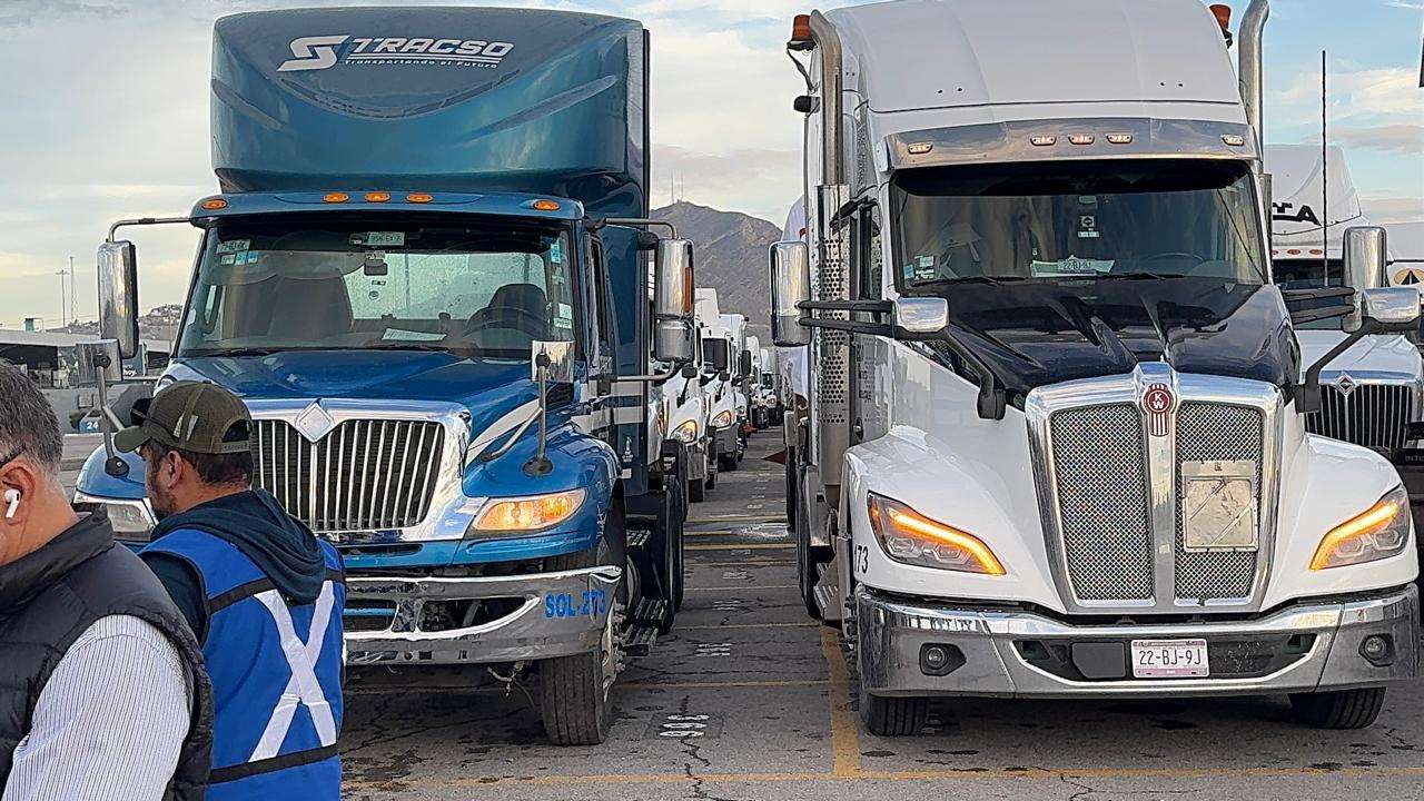 Se preparan transportistas para iniciar caravana de protesta