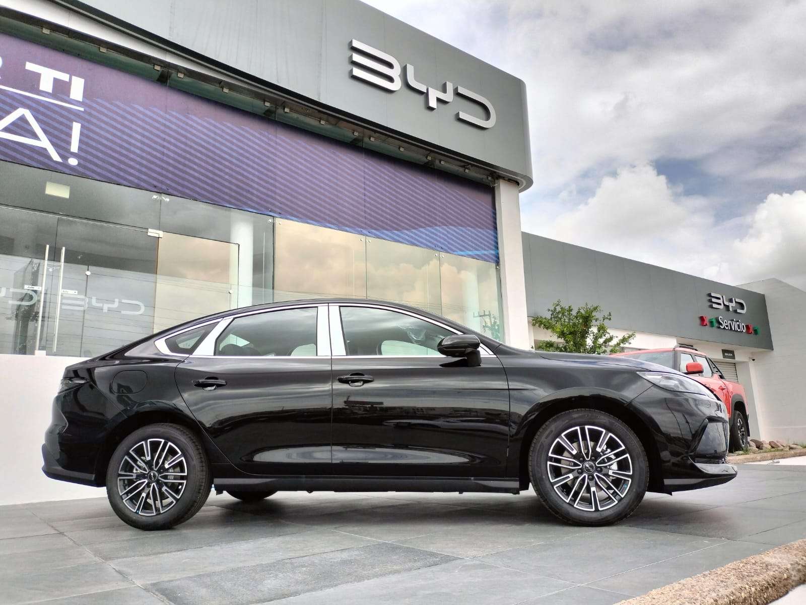 Aumenta 6.8% el crédito para comprar vehículos en México