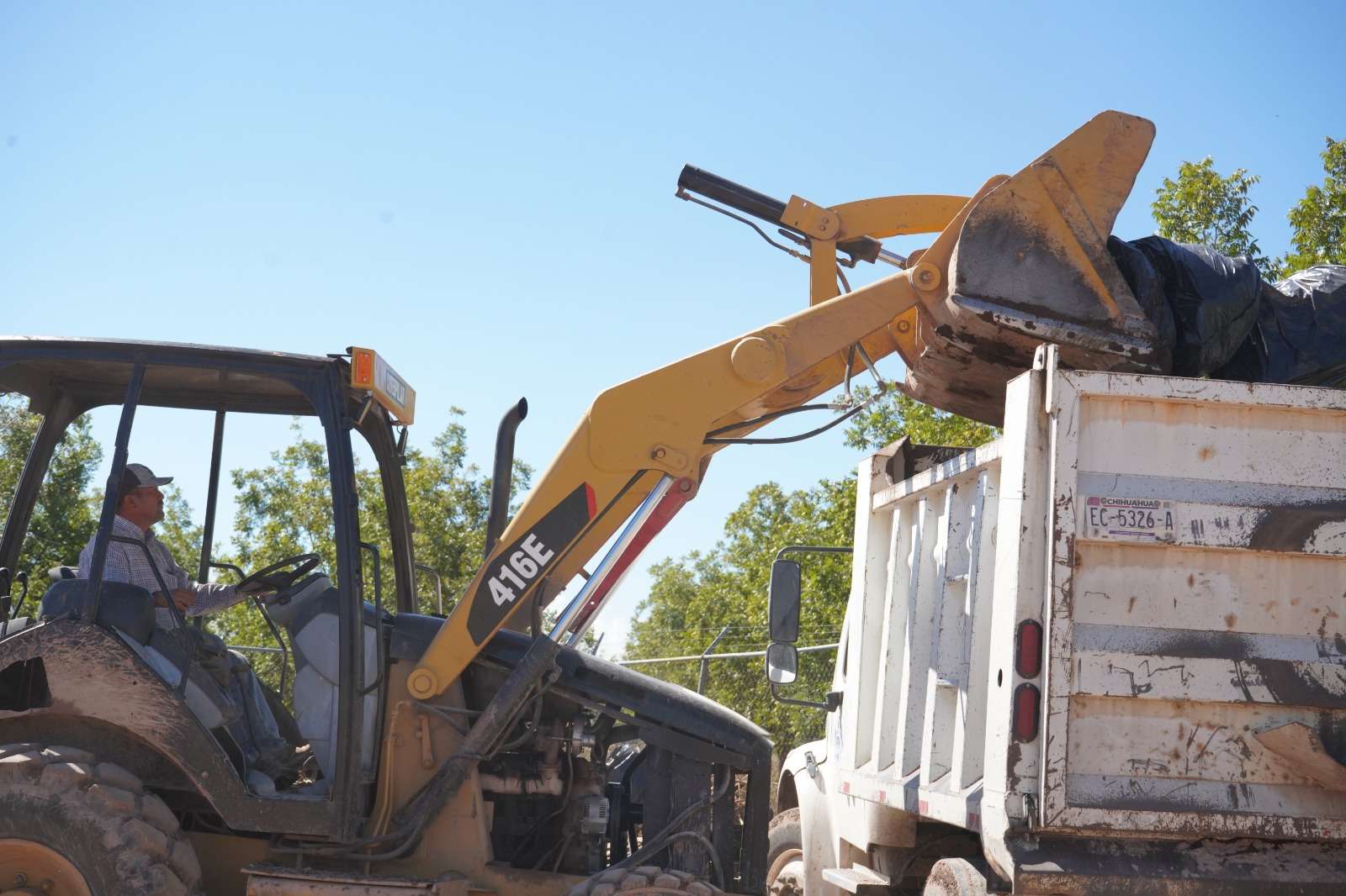 Realizan limpieza de 18 panteones de la zona rural