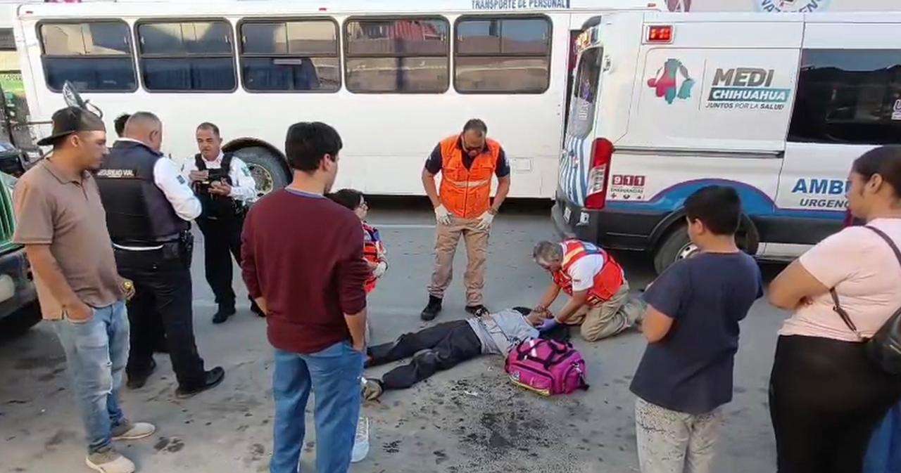 Atropellan a adulto mayor con camión de transporte público en el Centro