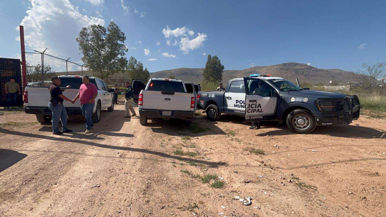 Encuentran encobijado en predio rumbo a Juárez