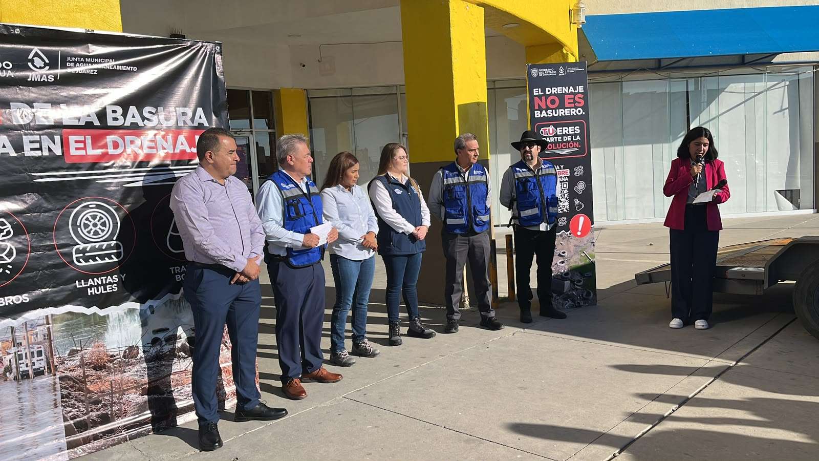 Hacen campaña para que ciudadanos no usen alcantarillas como basureros
