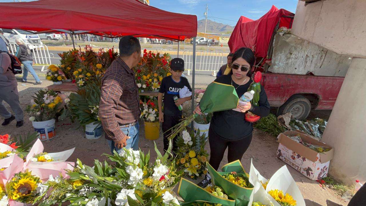 Colapsan fieles tráfico rumbo a San Juditas 