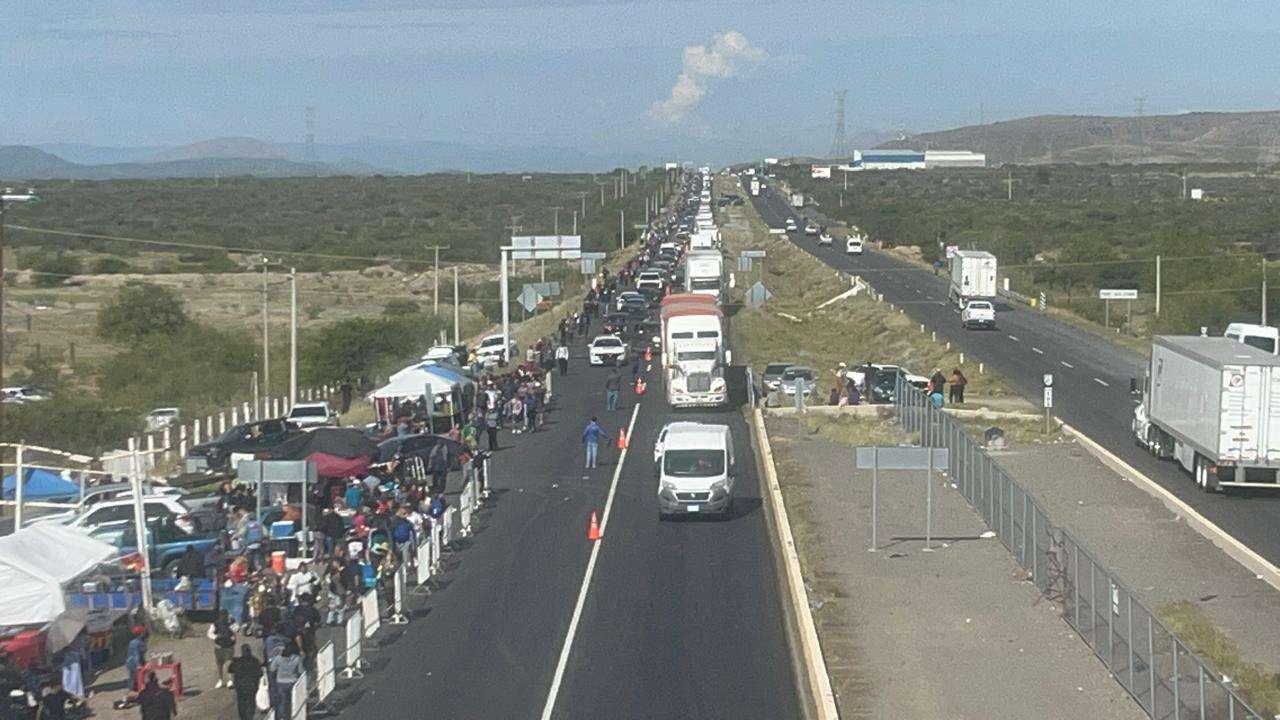Colapsan fieles tráfico rumbo a San Juditas 