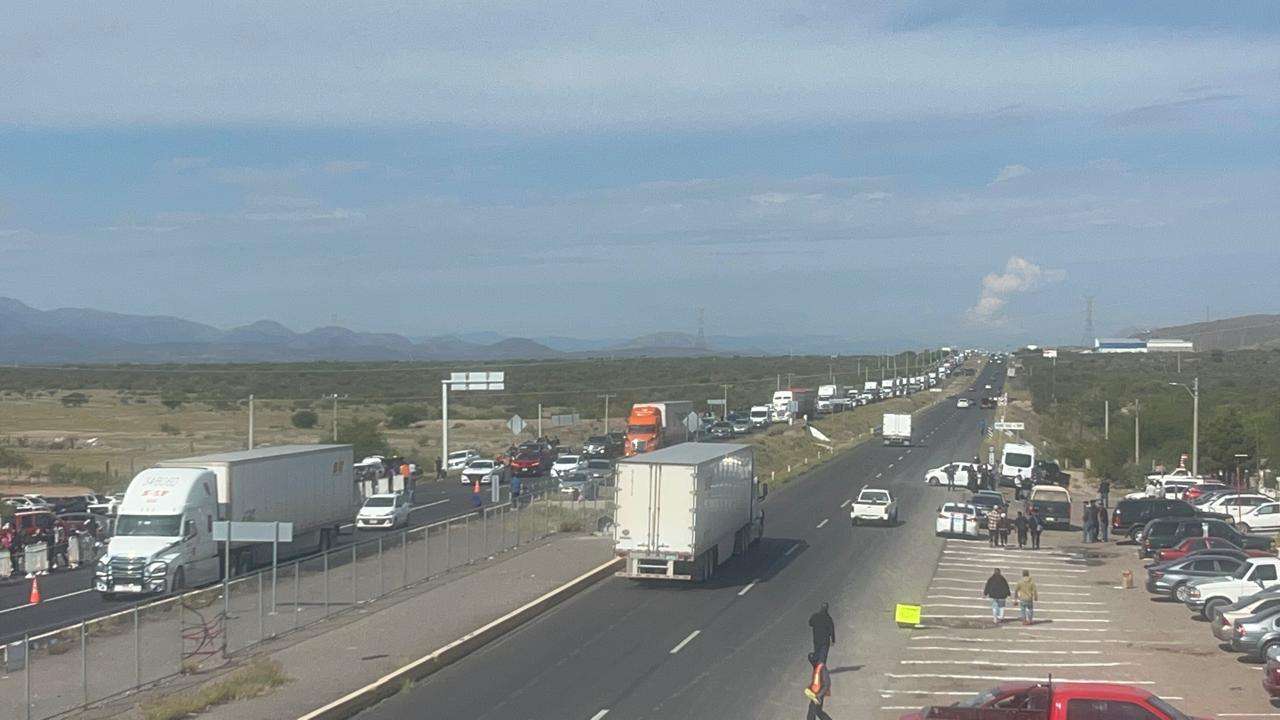 Colapsan fieles tráfico rumbo a San Juditas 