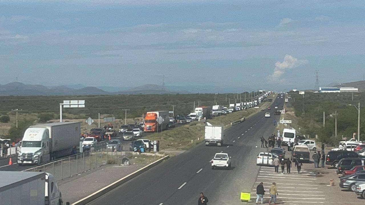Colapsan fieles tráfico rumbo a San Juditas 