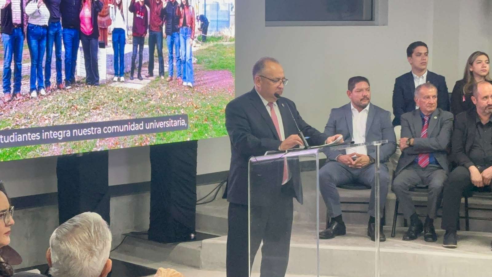 Rinde rector de la Uach su 4to. informe de actividades