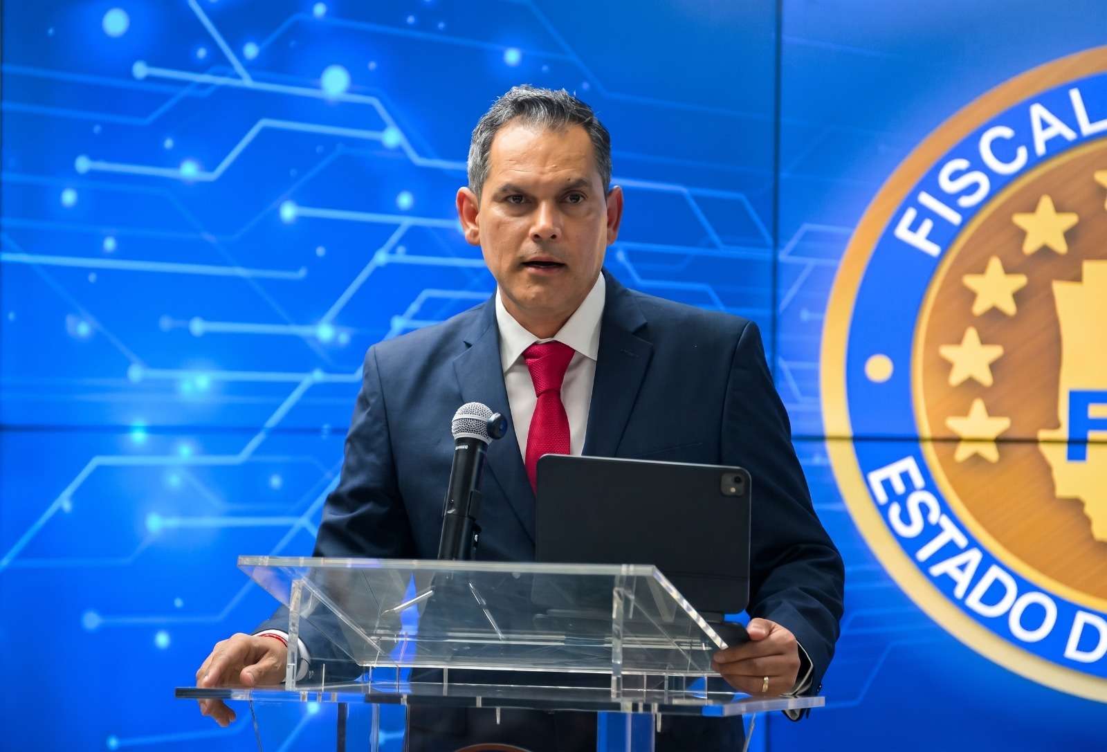 Refuerza Loya estrategias de la fiscalía