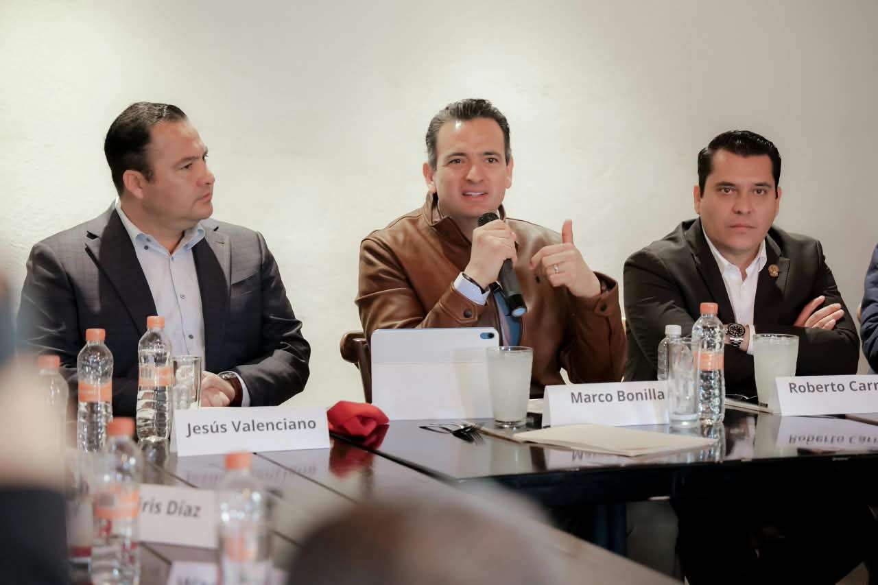 Escucha Marco Bonilla a empresarios y productores