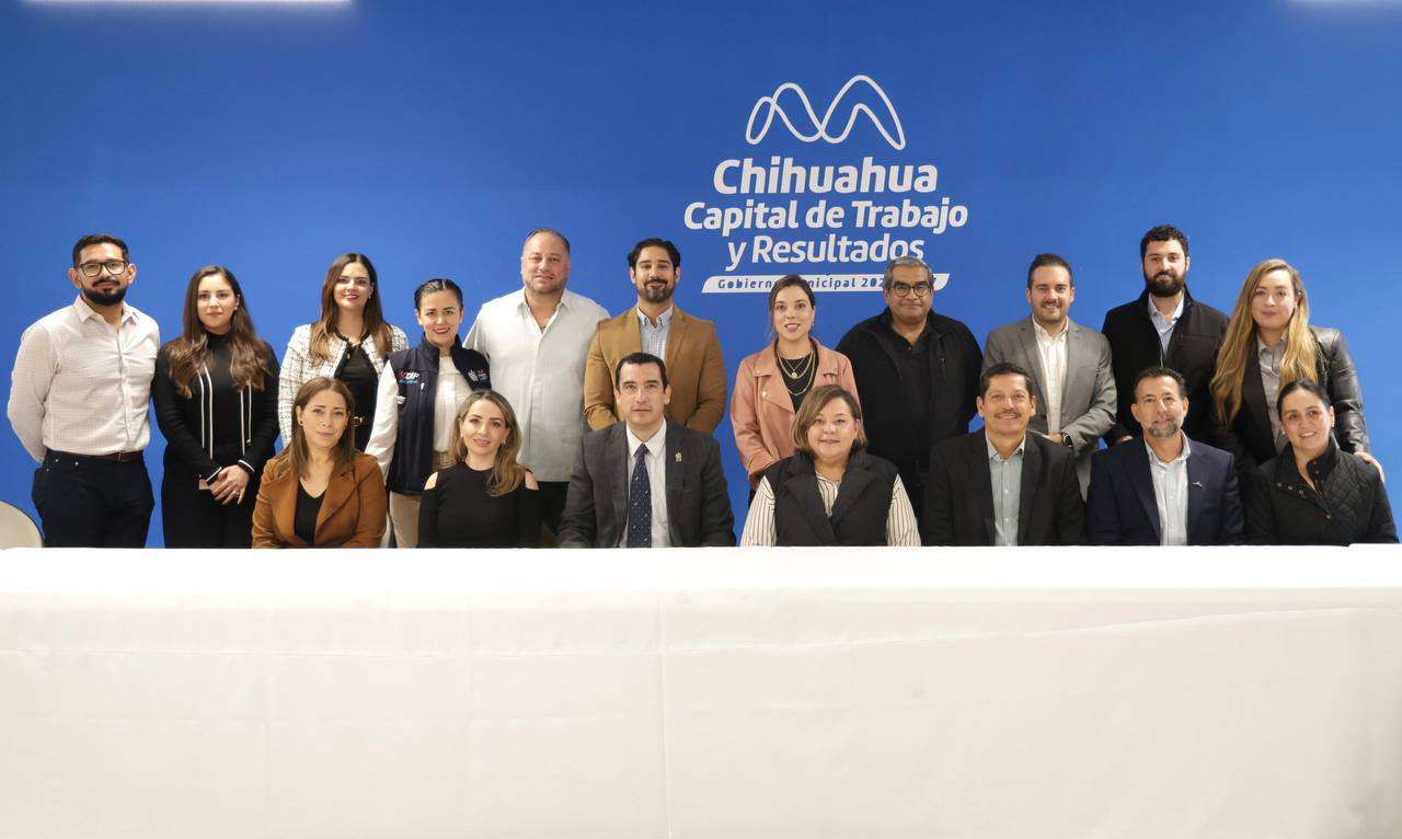 Formaliza Chavira liderazgo en DIF Municipal