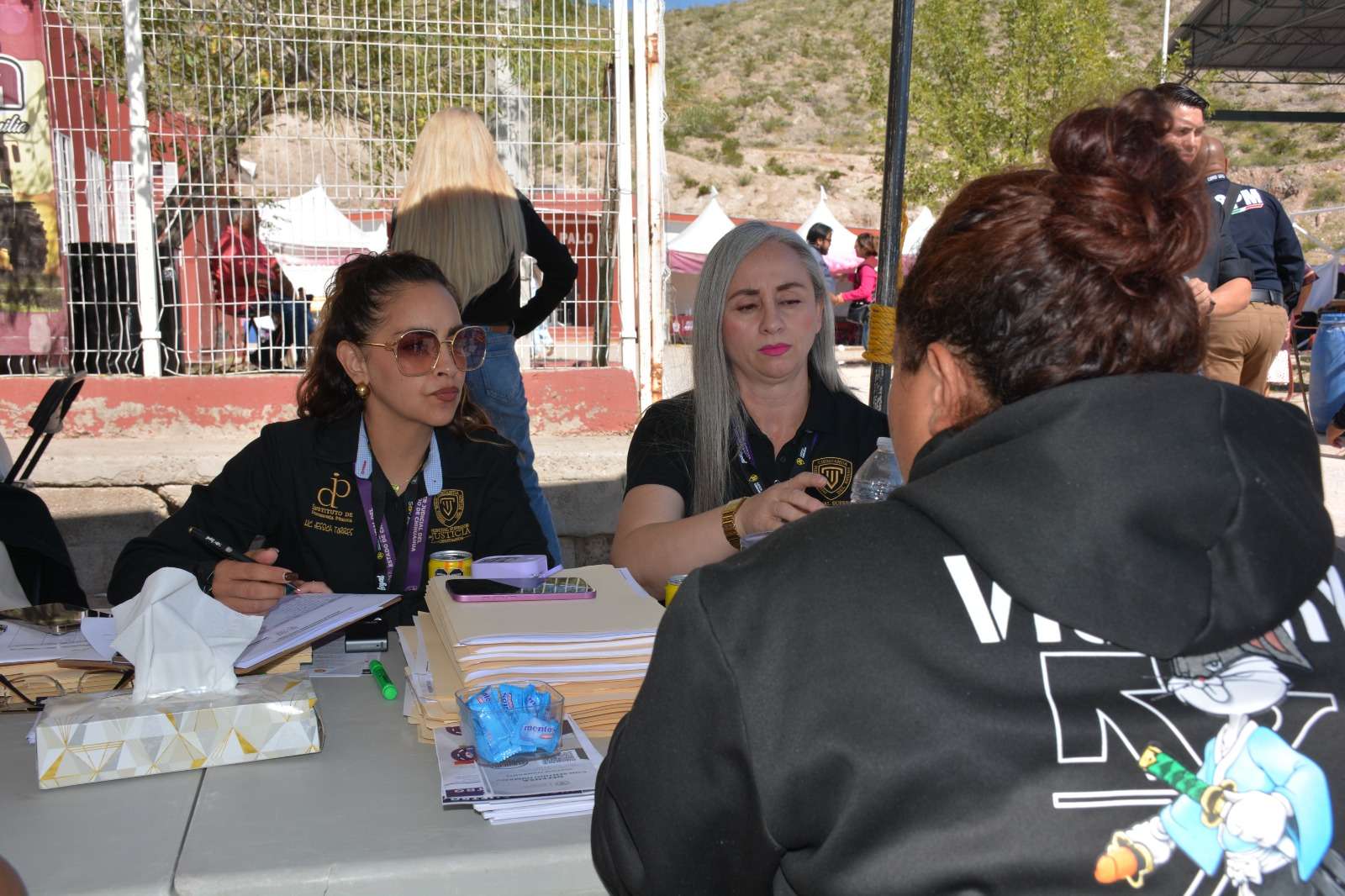Ofrecen atención legal gratuita a familias en Juárez