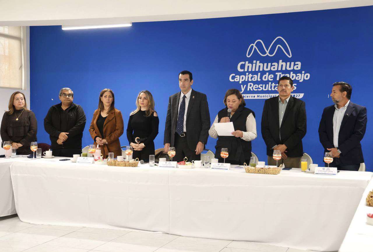 Formaliza Chavira liderazgo en DIF Municipal