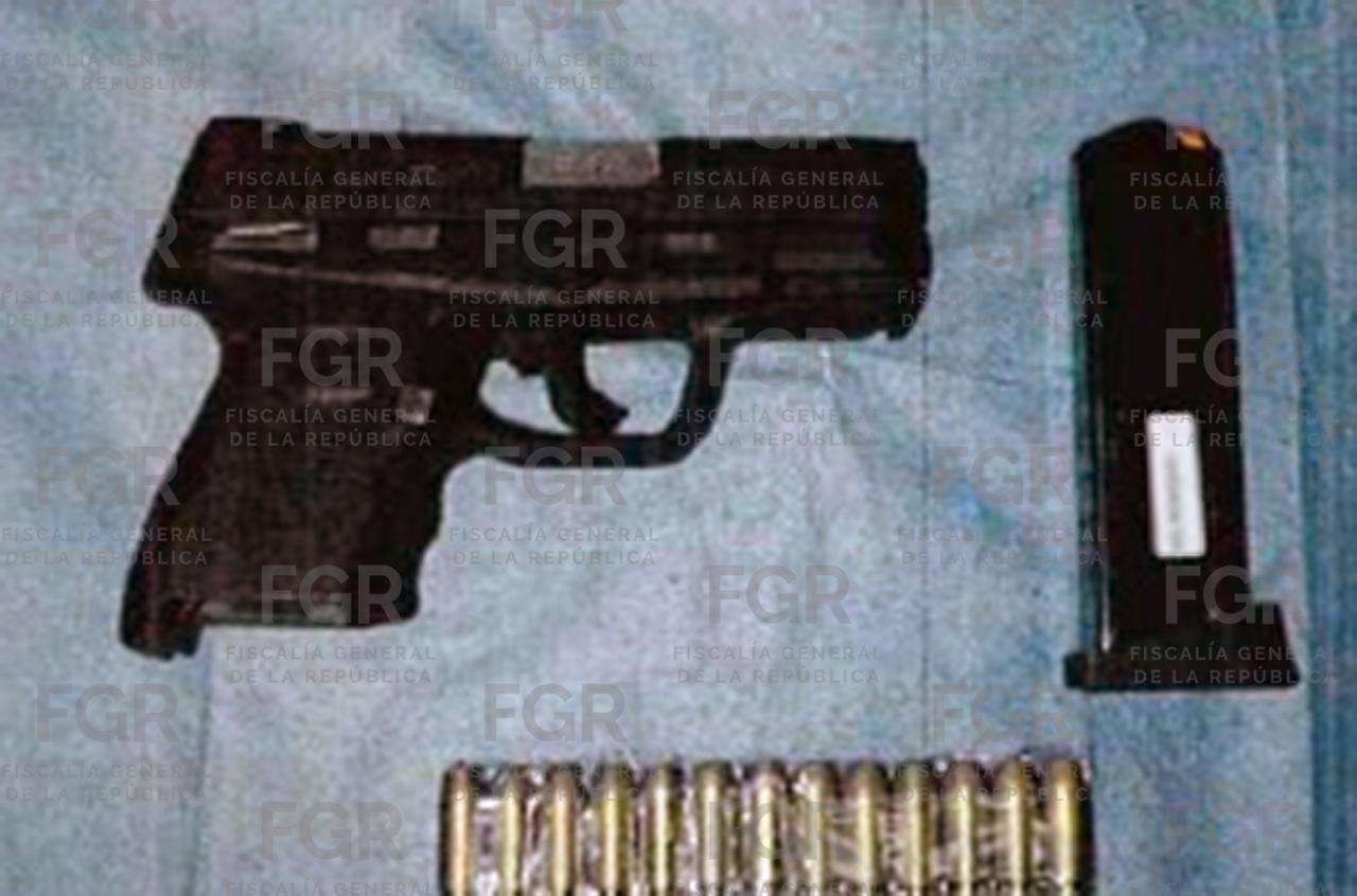 Condenan a pareja a más de 11 años de prisión por portar armas y vender cristal