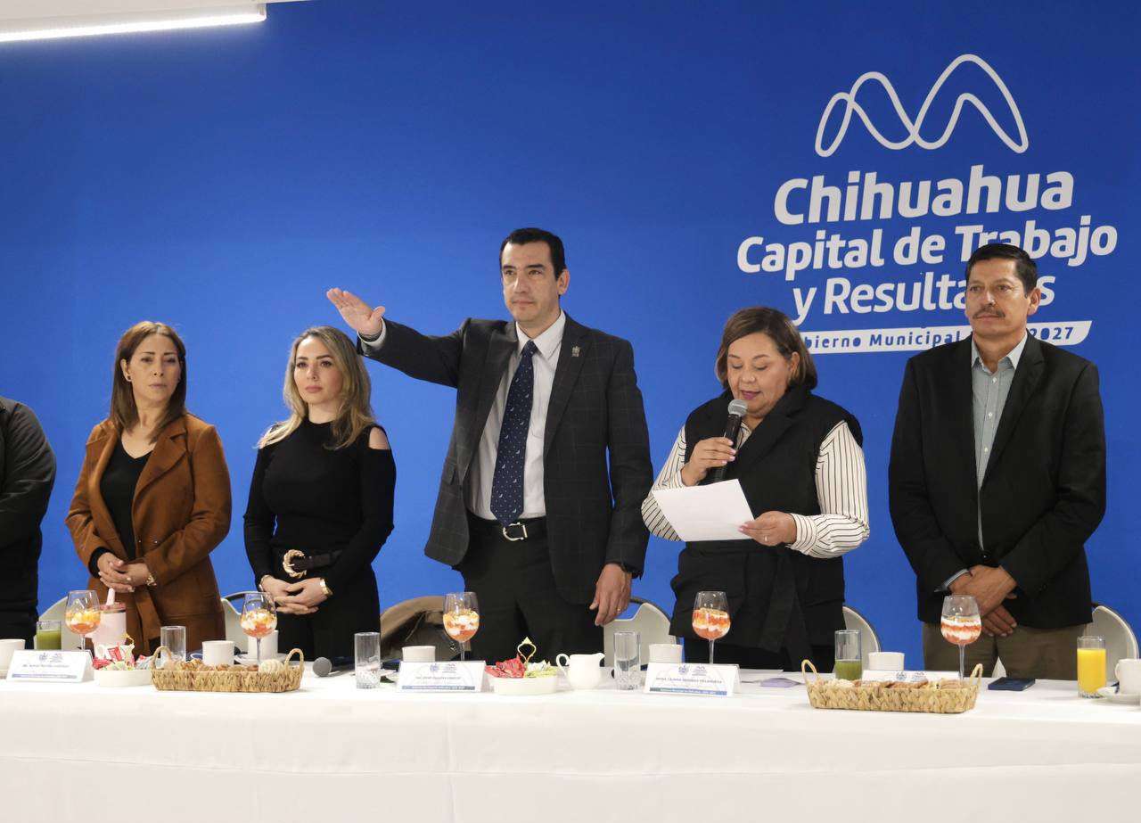 Formaliza Chavira liderazgo en DIF Municipal