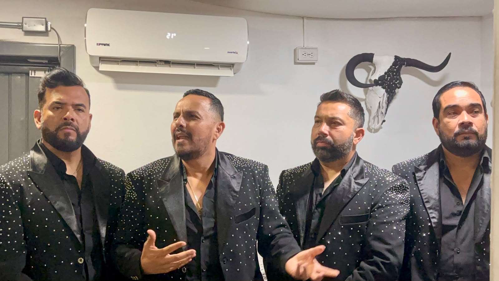 Acata Generación R veto a narcocorridos