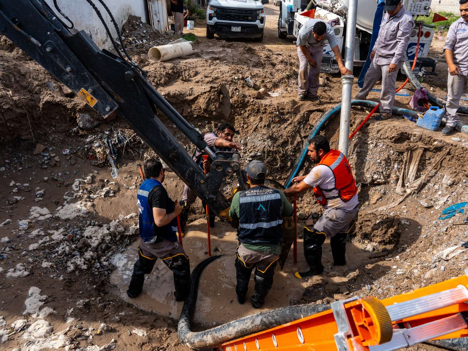 Continúa Jmas rehabilitación de calles en Juárez