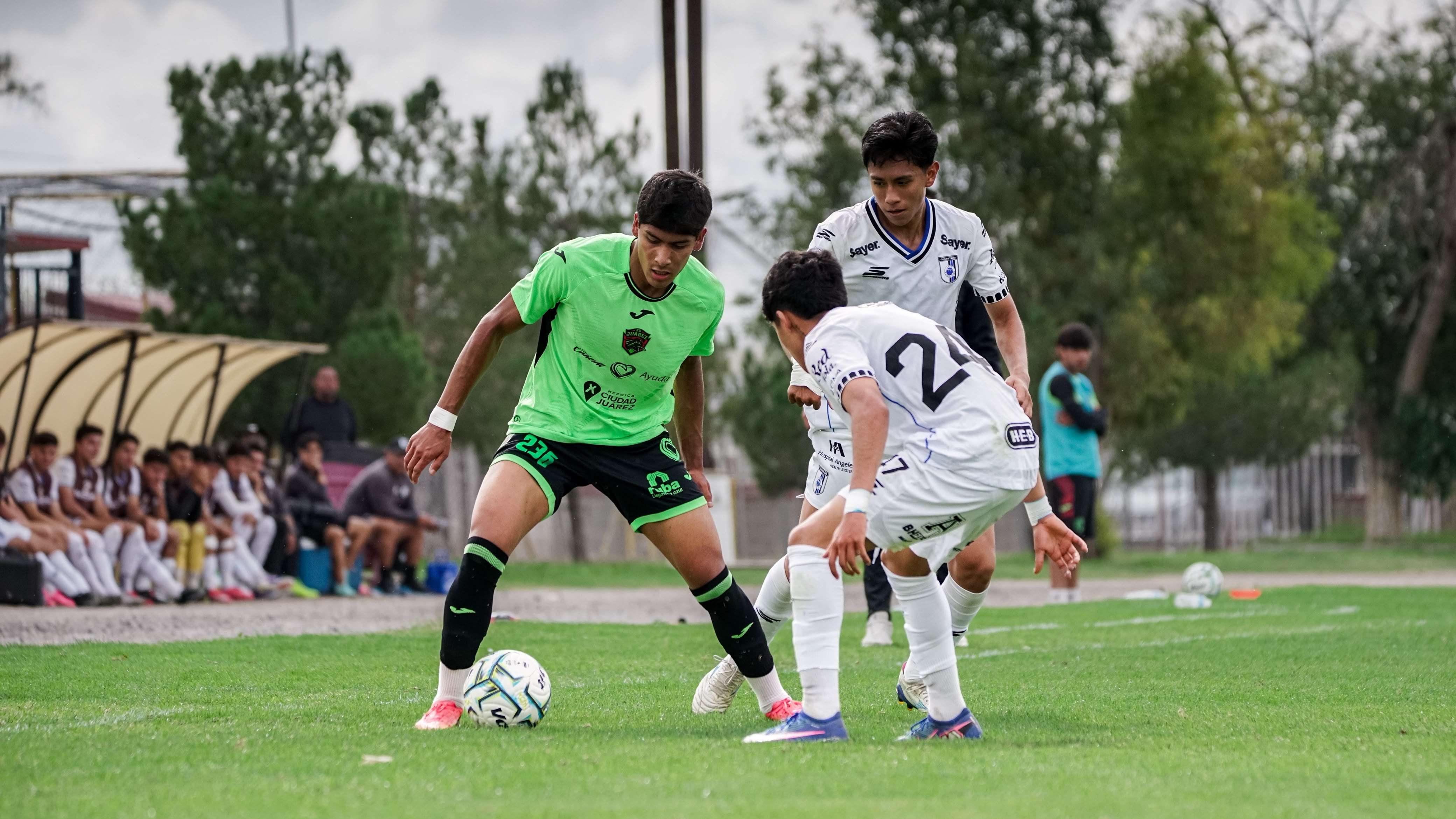 Caen Bravos Sub-19 en la cancha de ITCJ frente a Querétaro