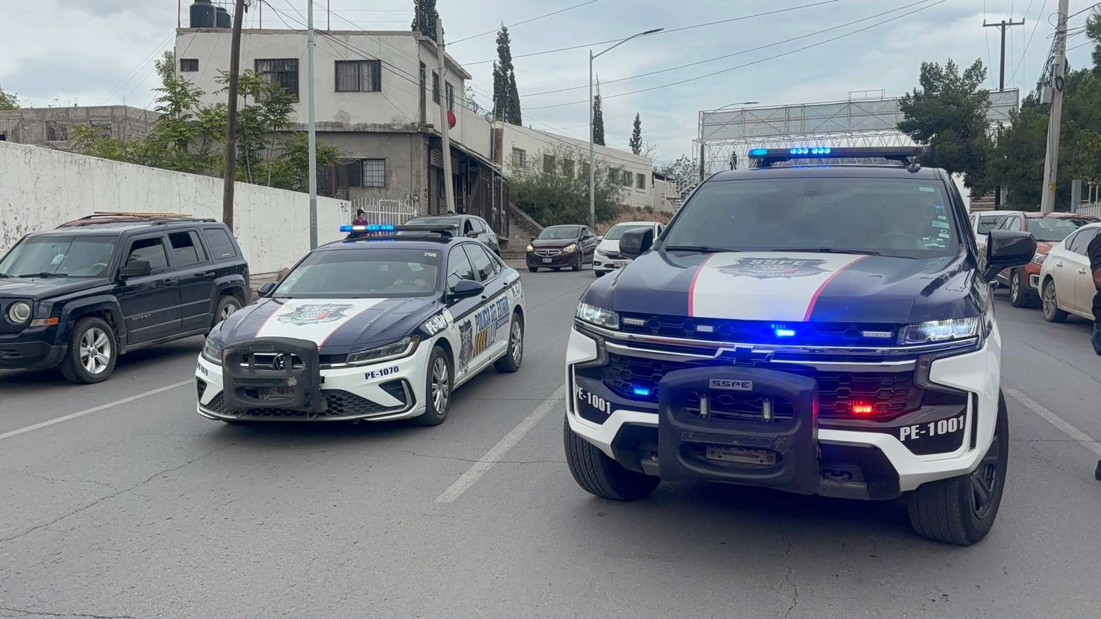 Bloquean sindicatos unidos dos carriles de la Independencia 