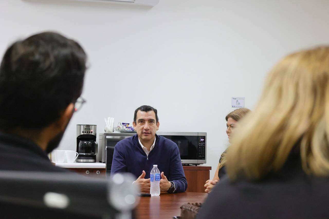 Recorre Chavira dependencias municipales