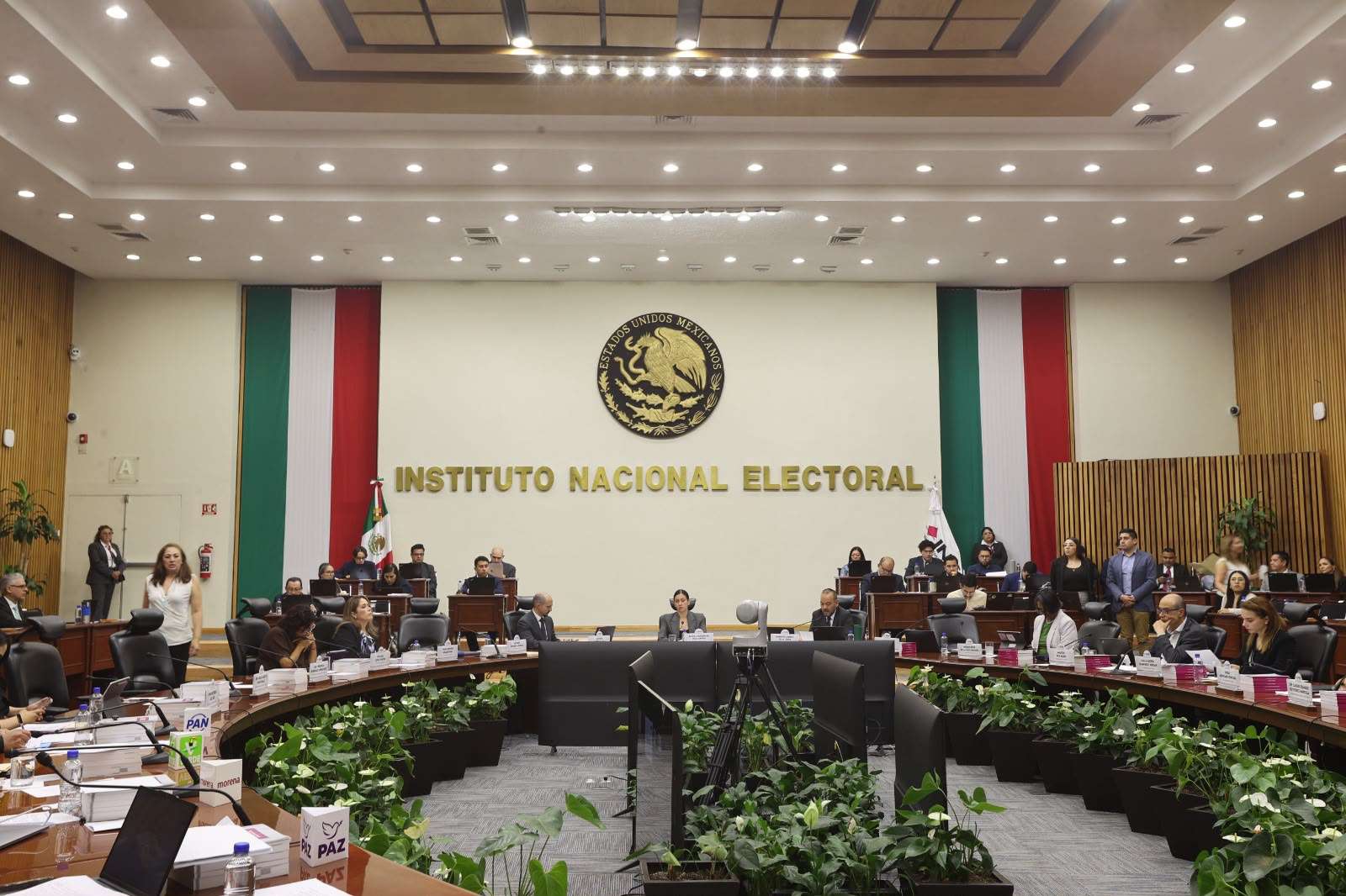 Aprueba INE reglas de paridad para el 2027