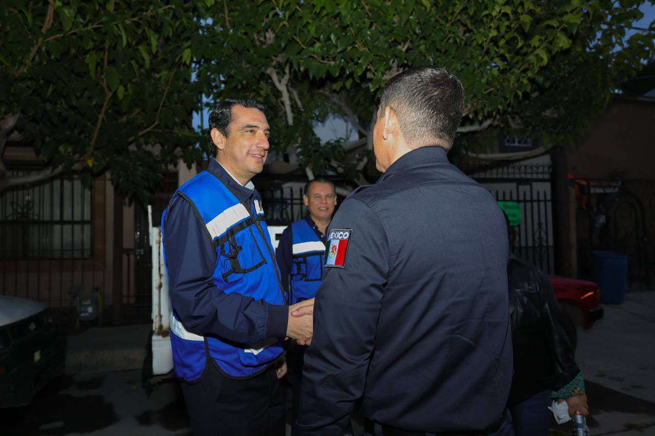 Recorre René Chavira la colonia Sergio de La Torre