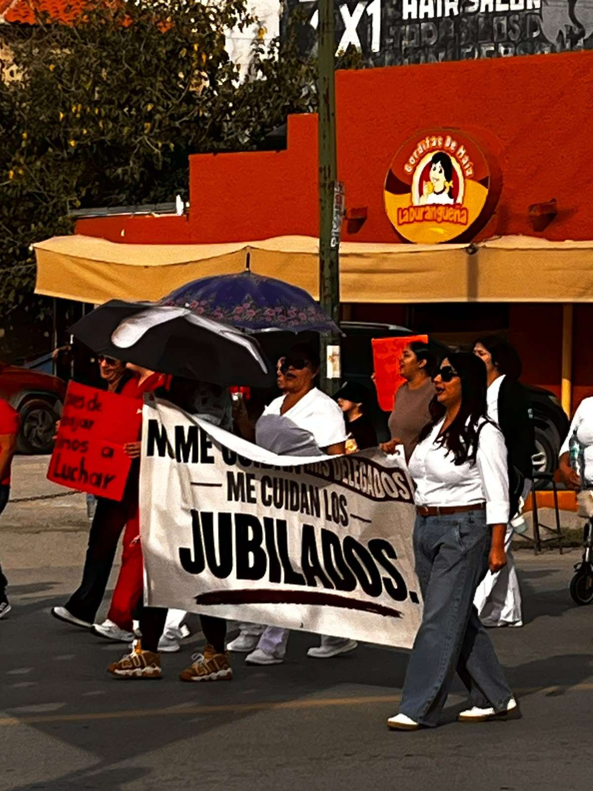 Protestas contra el IMSS llegan al Hospital Regional 2