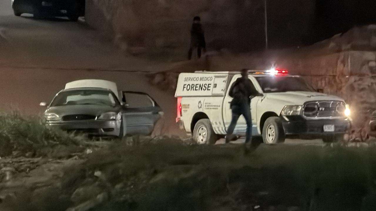Persiguen y asesinan a mujer a balazos en la colonia Plutarco