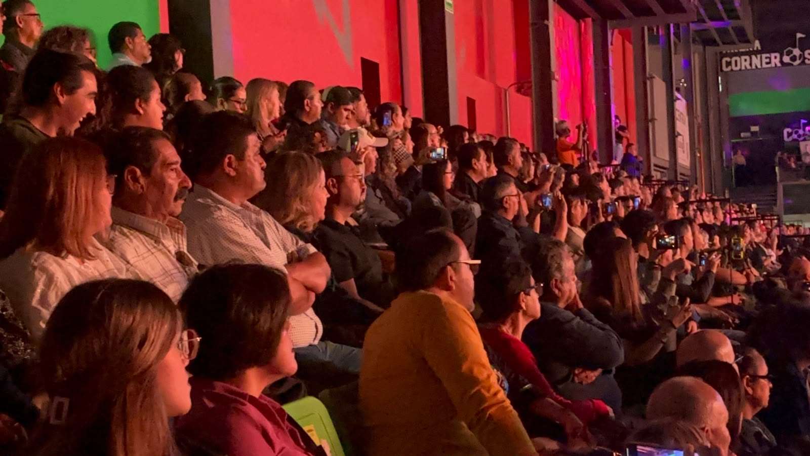Rinden Uach y Uacj homenaje al Divo Juan Gabriel