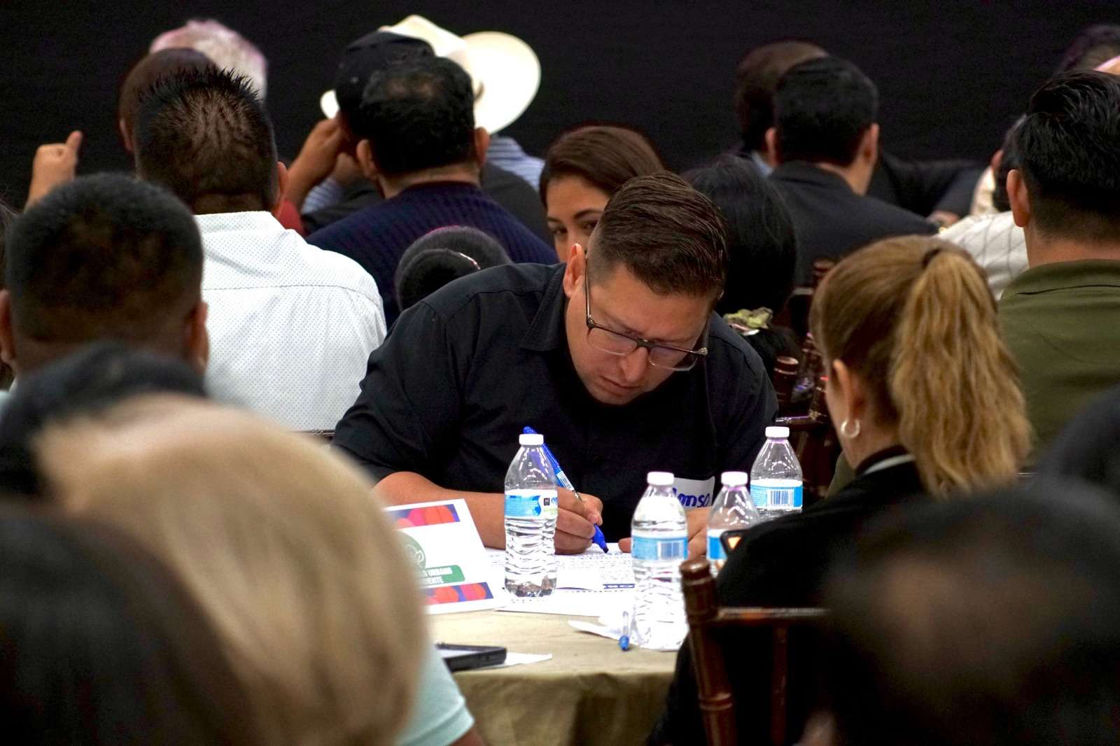 Escucha Bonilla propuestas de región centro-sur