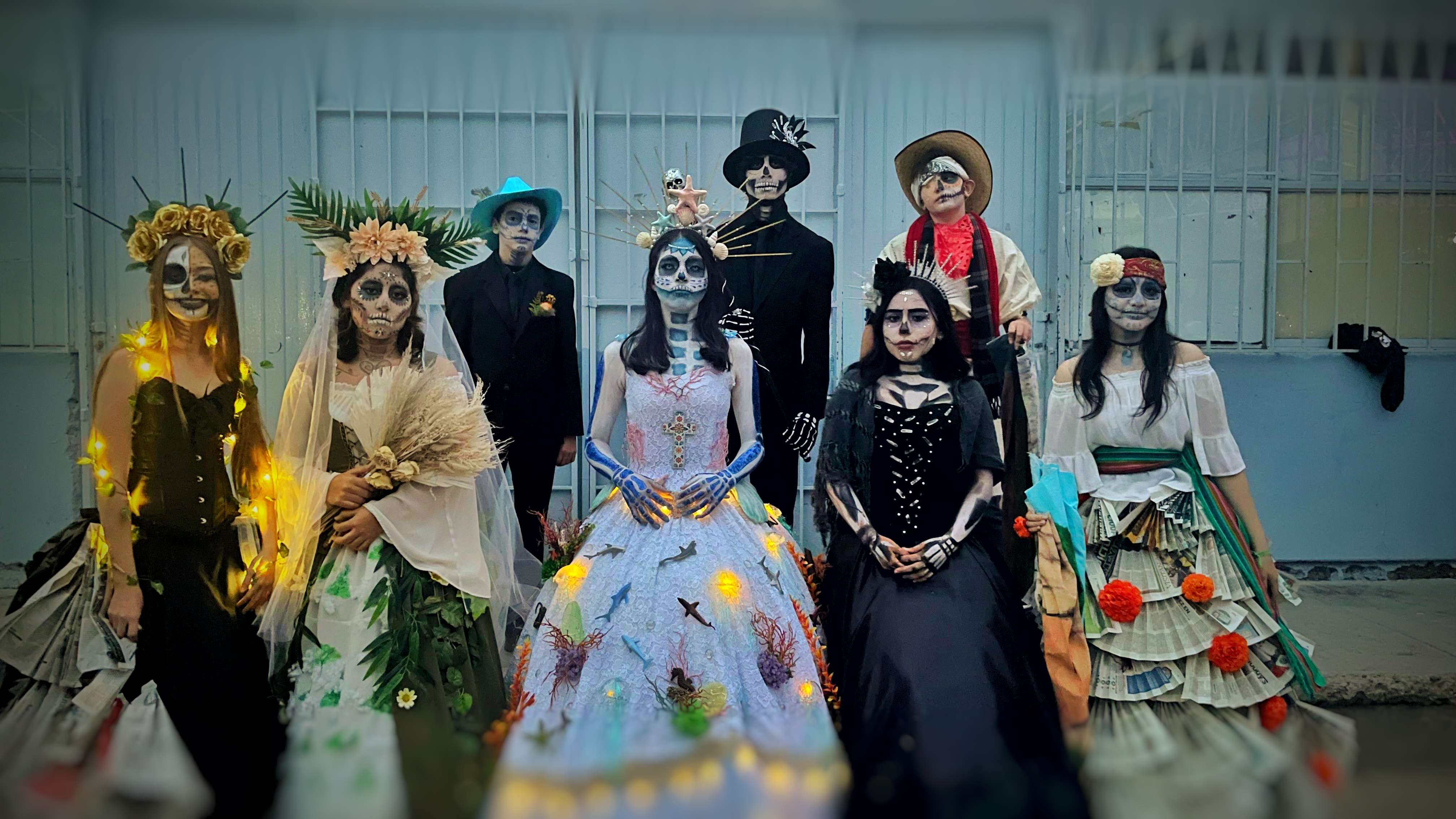 Llenan catrinas y alebrijes la Secundaria 3015