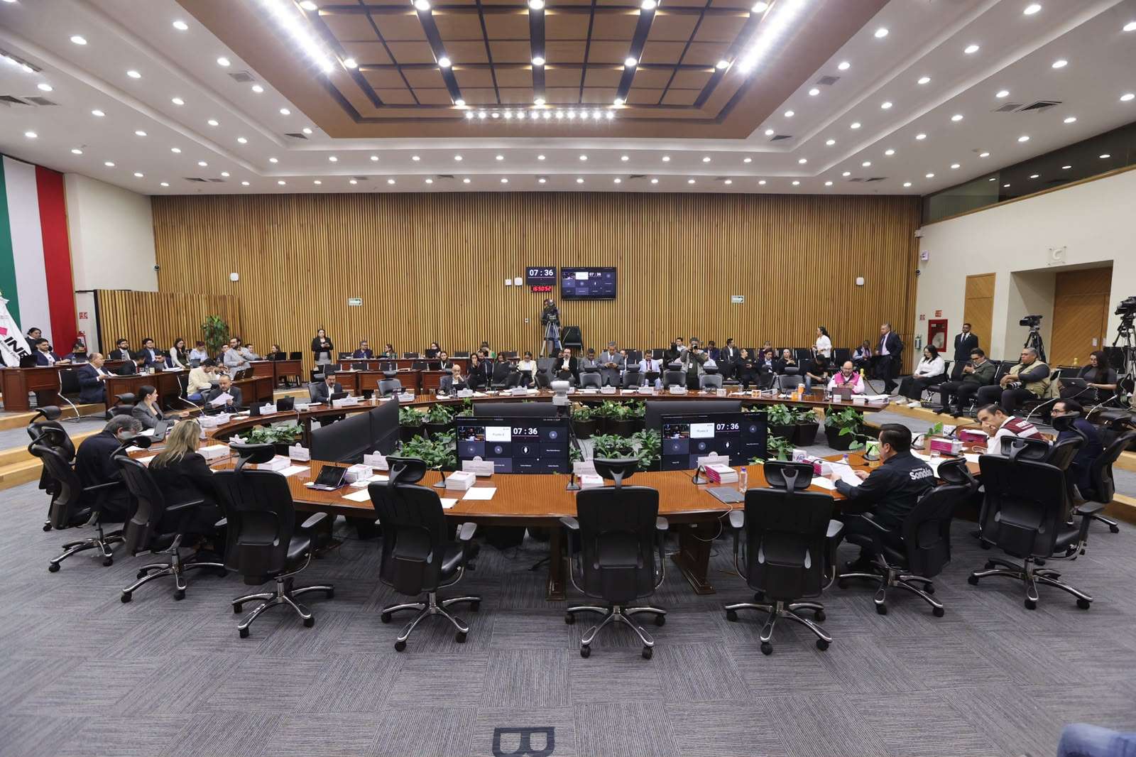 Aprueba INE reglas de paridad para el 2027