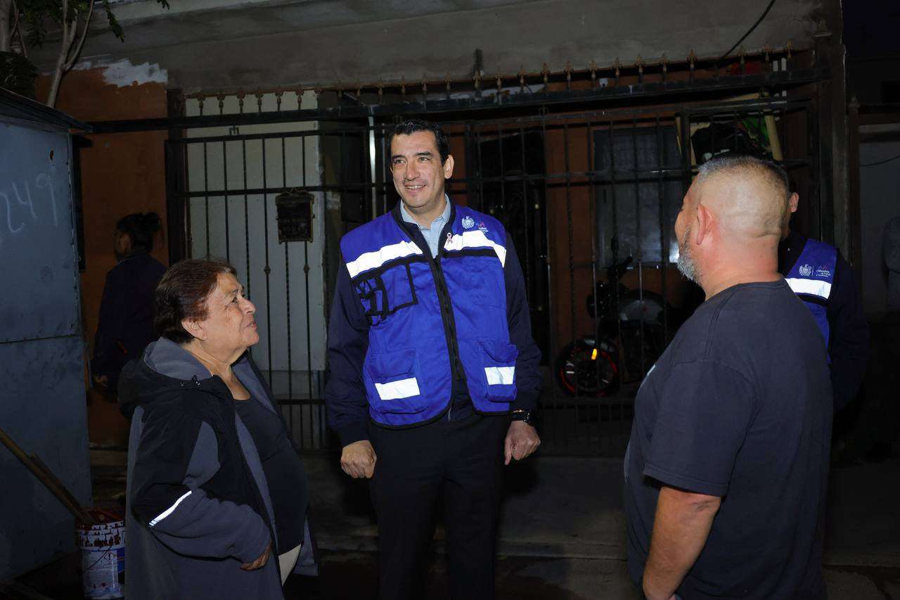 Recorre René Chavira la colonia Sergio de La Torre