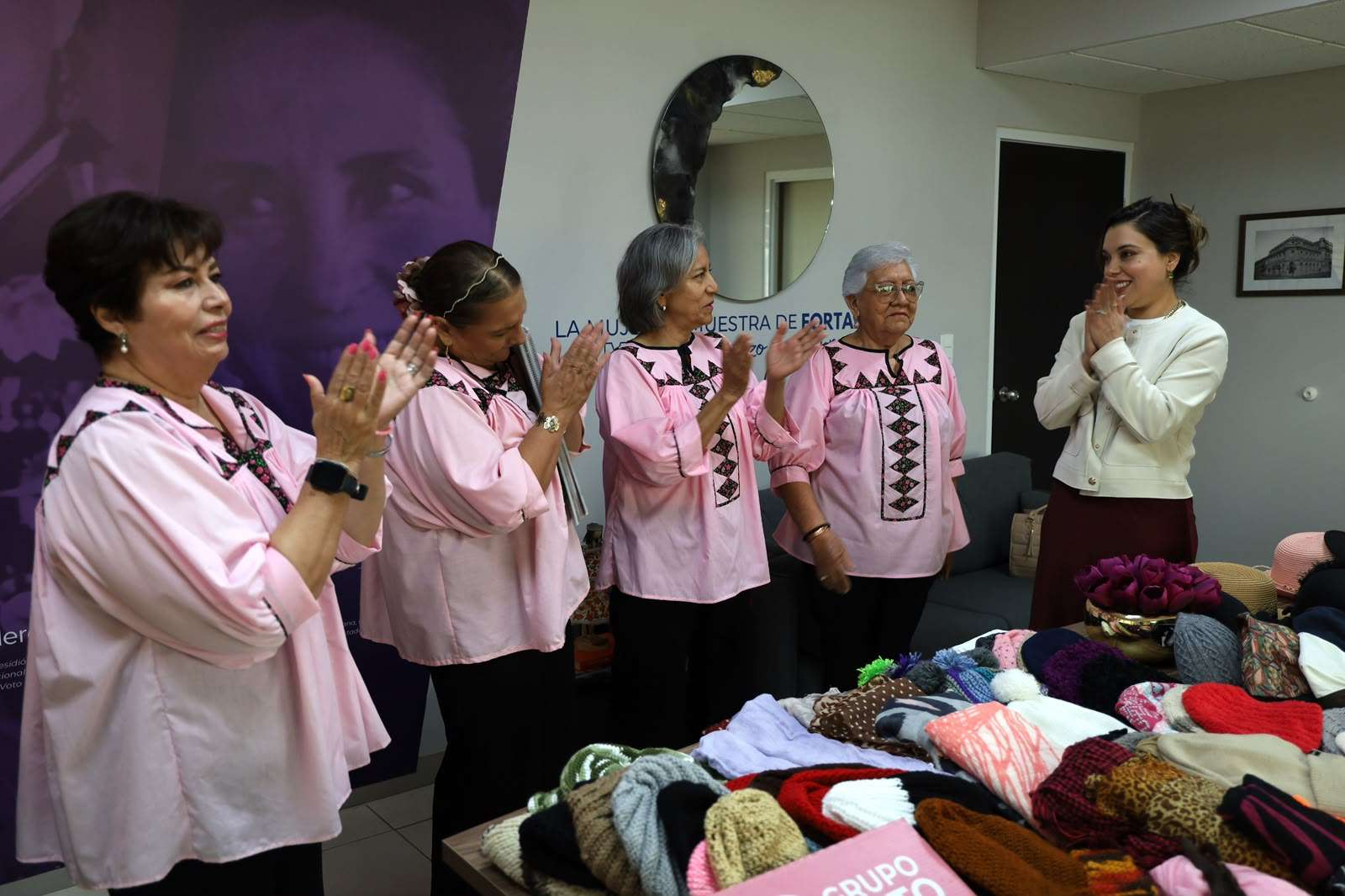 Entrega Gobierno Municipal 100 artículos en apoyo a mujeres con cáncer de mama