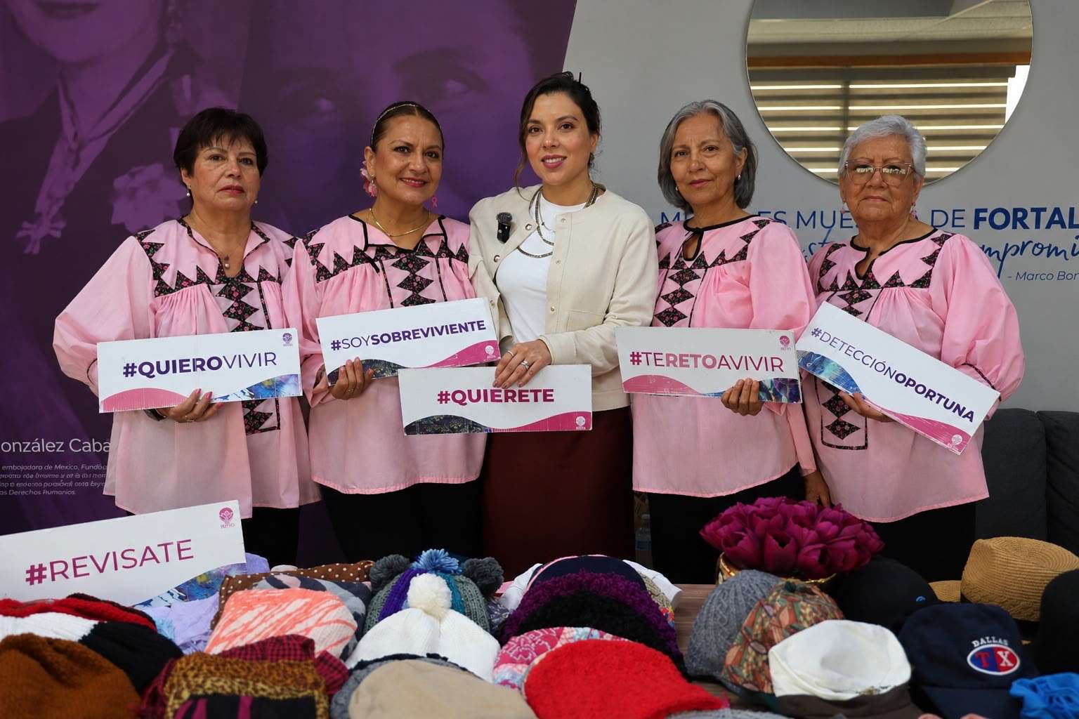 Entrega Gobierno Municipal 100 artículos en apoyo a mujeres con cáncer de mama
