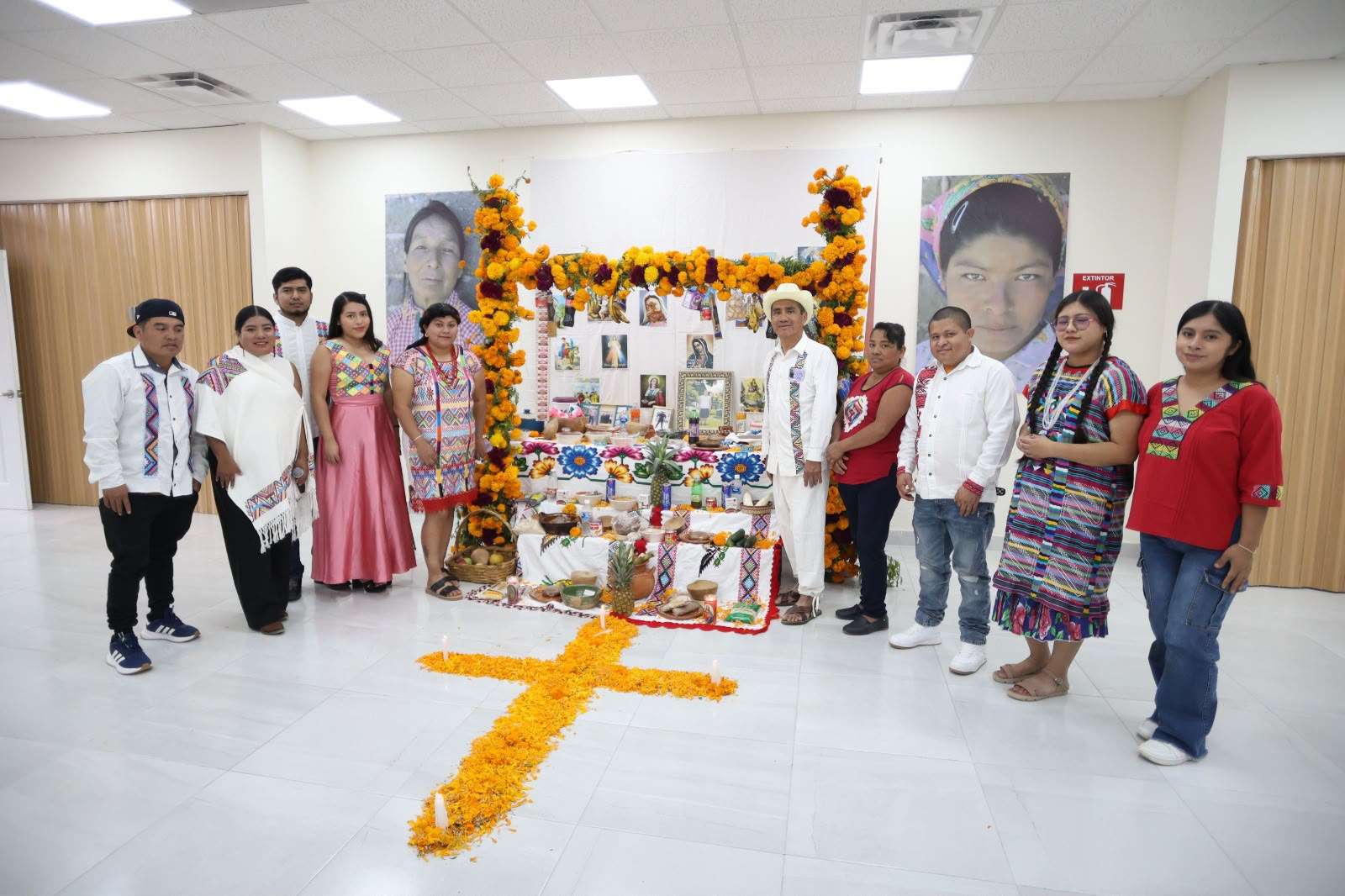 Realizan concurso de Altares de Muertos de los pueblos originarios