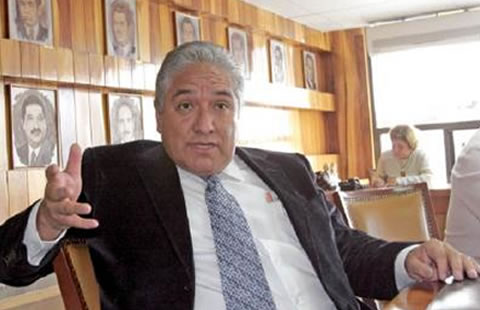 Hijo muerto de ex líder sindical del Imss sigue cobrando