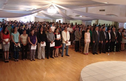 Entregan Becas Comisión a docentes de educación básica