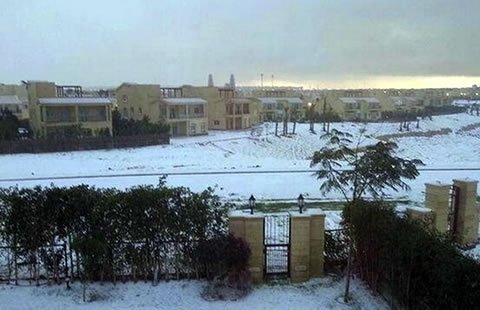 La ciudad cubierta de nieve