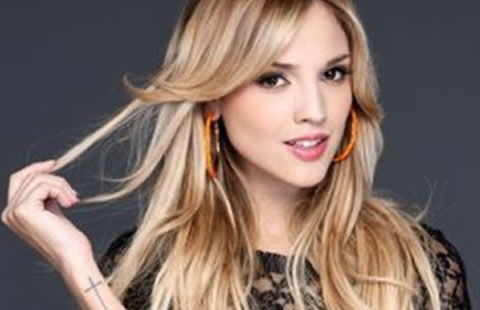 Amenaza Eiza González con cerrar su Twitter