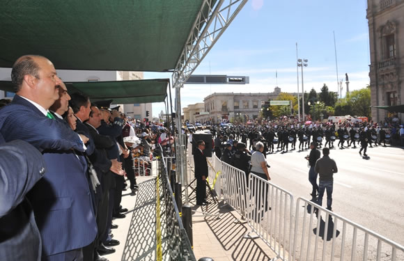 Arranca el desfile
