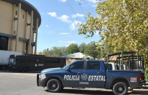 Policía Estatal dentro del Campus