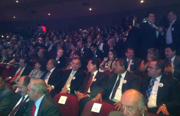 A reventar ya el Teatro de los Héroes